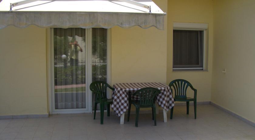Apartments Monika Kriopigi Esterno foto